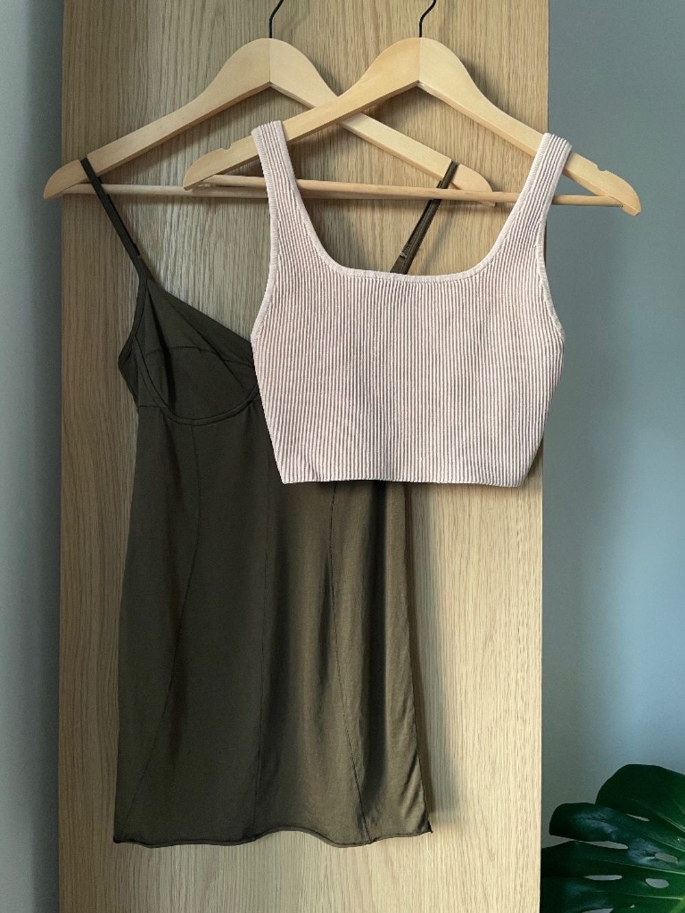 Aritzia Tanks Bundle - Size S